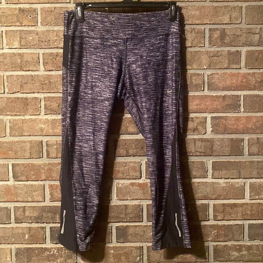 nike dri fit capris leggings size medium